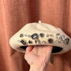 Chic Embellished wool Beret